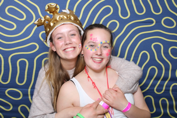 Neon party photobooth